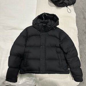 Aritzia Super Puff Shorty